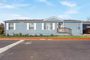 1015 Oak St, Silverton, OR 97381 - Photo 1