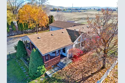 320 W Nesbitt St, Goldendale, WA 98620 - Photo 1