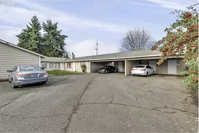 2724 N Davis Ct, Cornelius, OR 97113 - Photo 1