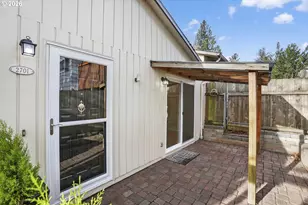 2701 SW Spring Garden St, Portland, OR 97219 - Photo 1