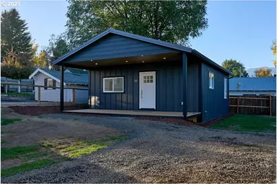 302 E Park St, Enterprise, OR 97828 - Photo 1