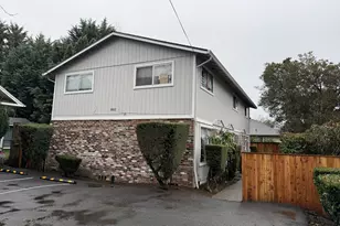 1822 SE Ash St, Portland, OR 97214 - Photo 1