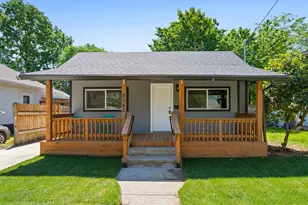 8042 SE Tolman St, Portland, OR 97206 - Photo 1