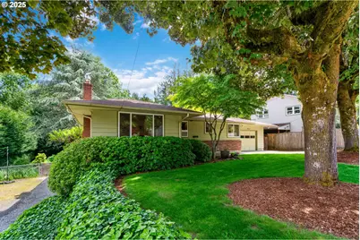 9004 SW 36th Ave, Portland, OR 97219 - Photo 1