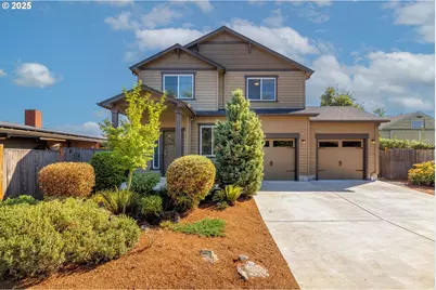 375 Honeysuckle Ln, Eugene, OR 97401 - Photo 1
