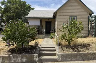 705 NW Despain Ave, Pendleton, OR 97801 - Photo 1