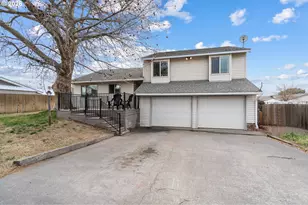 108 John Day St, Umatilla, OR 97882 - Photo 1
