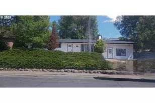 464 NW 22nd St, Pendleton, OR 97801 - Photo 1