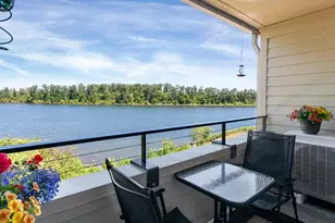 5110 S Landing Dr, Portland, OR 97239 - Photo 1