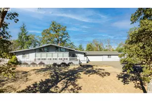 237 Country Ln, Roseburg, OR 97471 - Photo 1