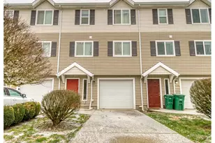 52052 SW Johanna Dr, Scappoose, OR 97056 - Photo 1