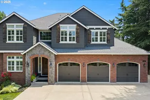 21818 Shannon Ln, West Linn, OR 97068 - Photo 1