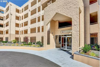 6625 W Burnside Rd #252, Portland, OR 97210 - Photo 1