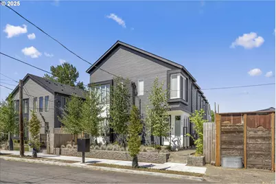 7461 N Mohawk Ave, Portland, OR 97203 - Photo 1