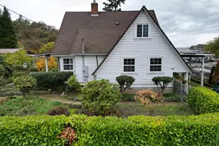 202 NE Fulton St, Roseburg, OR 97470 - Photo 1