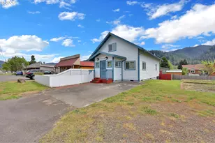 47638 Hwy 58, Oakridge, OR 97463 - Photo 1