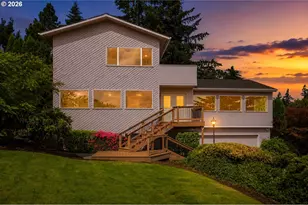 2695 Hillcrest Dr, West Linn, OR 97068 - Photo 1