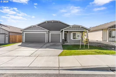 566 Grant St, Umatilla, OR 97882 - Photo 1