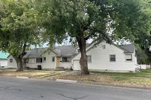 2327 4th St, Baker City, OR 97814 - Photo 1