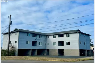 166 NE 8th St, Newport, OR 97365 - Photo 1