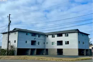 166 NE 8th St, Newport, OR 97365 - Photo 1