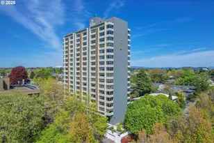 1220 NE 17th Ave, Portland, OR 97232 - Photo 1