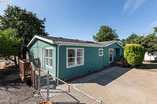 615 S 9th St, Saint Helens, OR 97051 - Photo 1