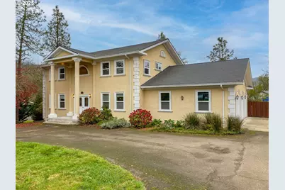 3133 NE Douglas Ave, Roseburg, OR 97470 - Photo 1