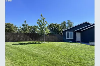 148 SW Falcon Ct, Boardman, OR 97818 - Photo 1