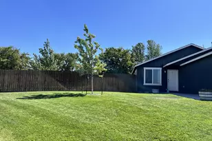148 SW Falcon Ct, Boardman, OR 97818 - Photo 1
