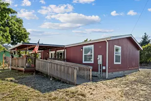 465 SE Gregory Dr, Winston, OR 97496 - Photo 1