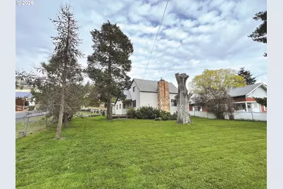 220 August St, Heppner, OR 97836 - Photo 1