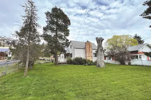 220 August St, Heppner, OR 97836 - Photo 1