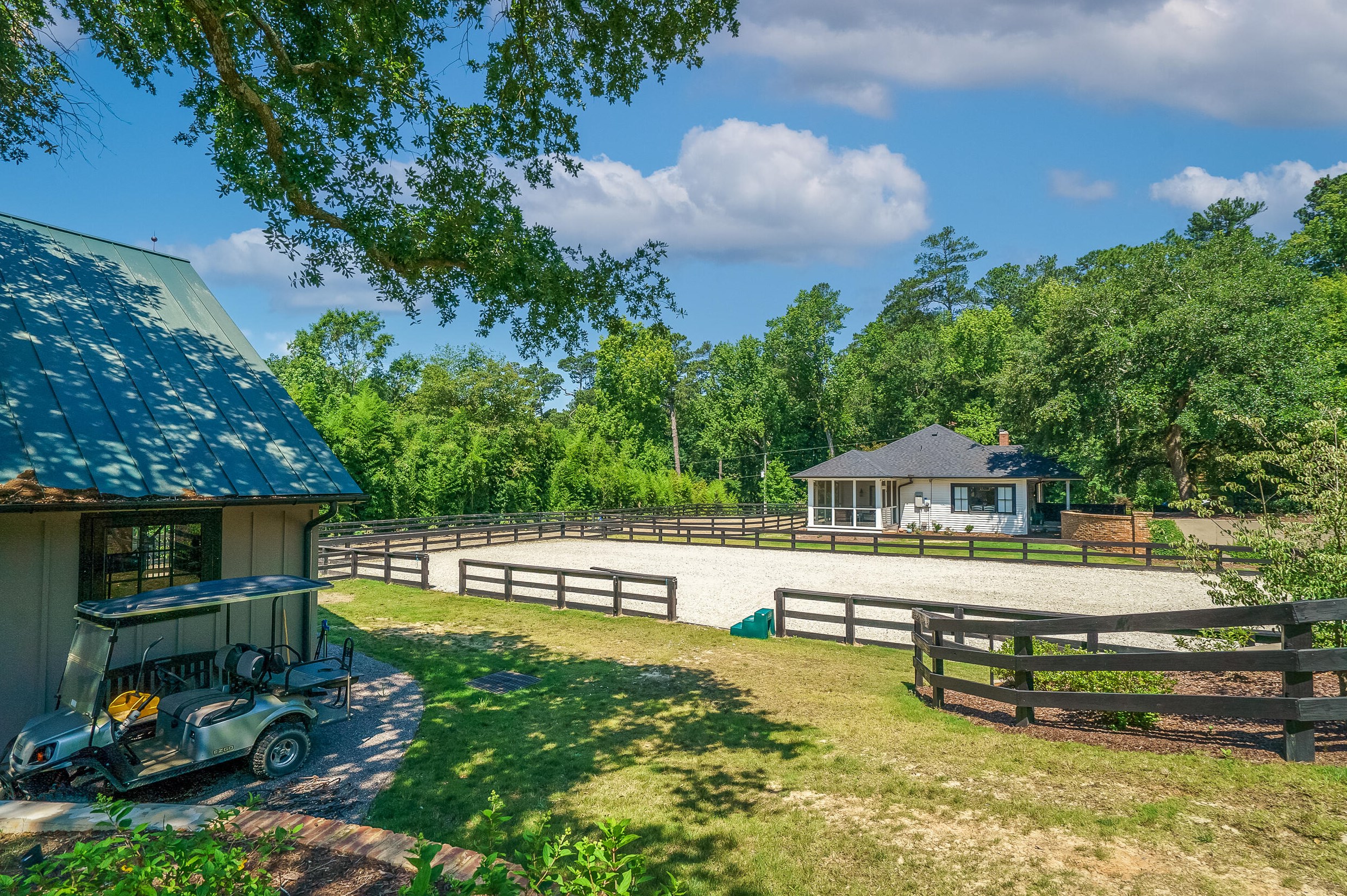 574 Newberry St, Aiken SC  29801-4840 exterior