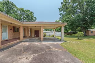 61 Bignon St, Barnwell, SC 29812 - Photo 5