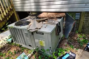 305 Bayview Cir, Hartsville, SC 29550 - Photo 11