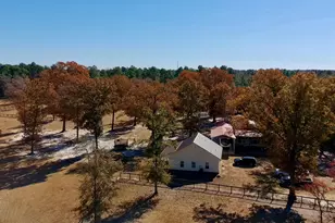 4886 Charleston Hwy, Williston, SC 29853 - Photo 9