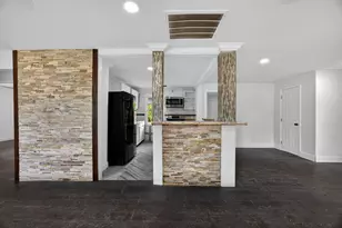 10 Spruce St, Greenville, SC 29611 - Photo 7