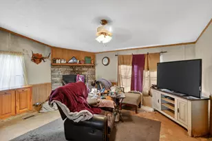 385 Gunter Pond Rd, Wagener, SC 29164 - Photo 5