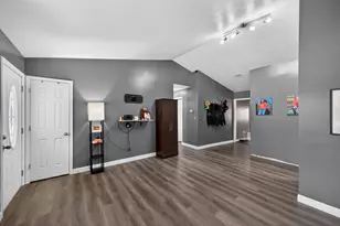 1021 Marie Dr, Warrenville, SC 29851 - Photo 5