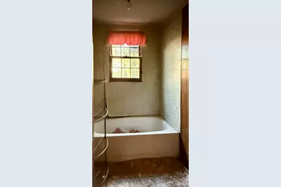 834 Peasley, Orangeburg, SC 29115 - Photo 5