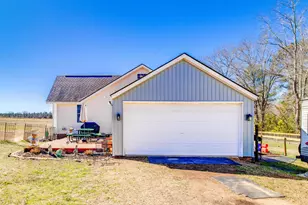 1080 Fox Young Rd, Wagener, SC 29164 - Photo 9