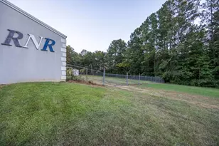 1168 Bauskett St, Edgefield, SC 29824 - Photo 5