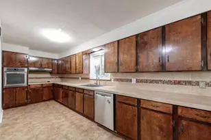 3215 Colonial Dr, Aiken, SC 29801 - Photo 5