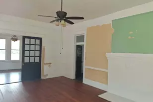 307 N Lee St, Bishopville, SC 29010 - Photo 3