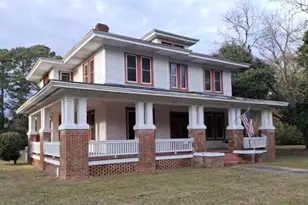 307 N Lee St, Bishopville, SC 29010 - Photo 1