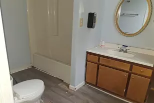 307 N Lee St, Bishopville, SC 29010 - Photo 11