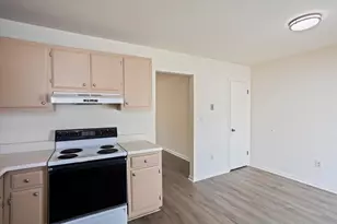 1010 Carriage Dr, Aiken, SC 29803 - Photo 9