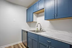 327 Laurens St SW, Aiken, SC 29801 - Photo 9