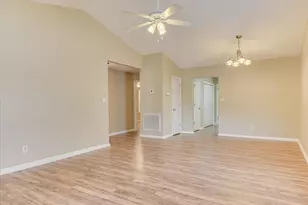 118 Charleston Row Blvd, Aiken, SC 29803 - Photo 5